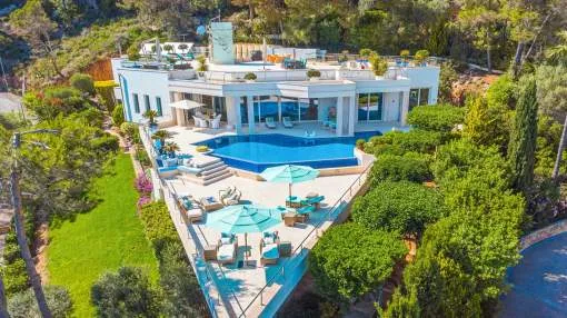 Designer villa with sea views in Son Vida 